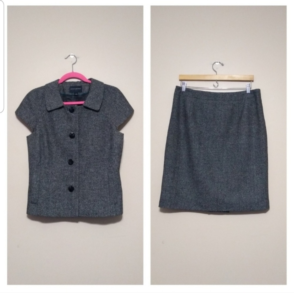 Banana Republic Factory suit size 12